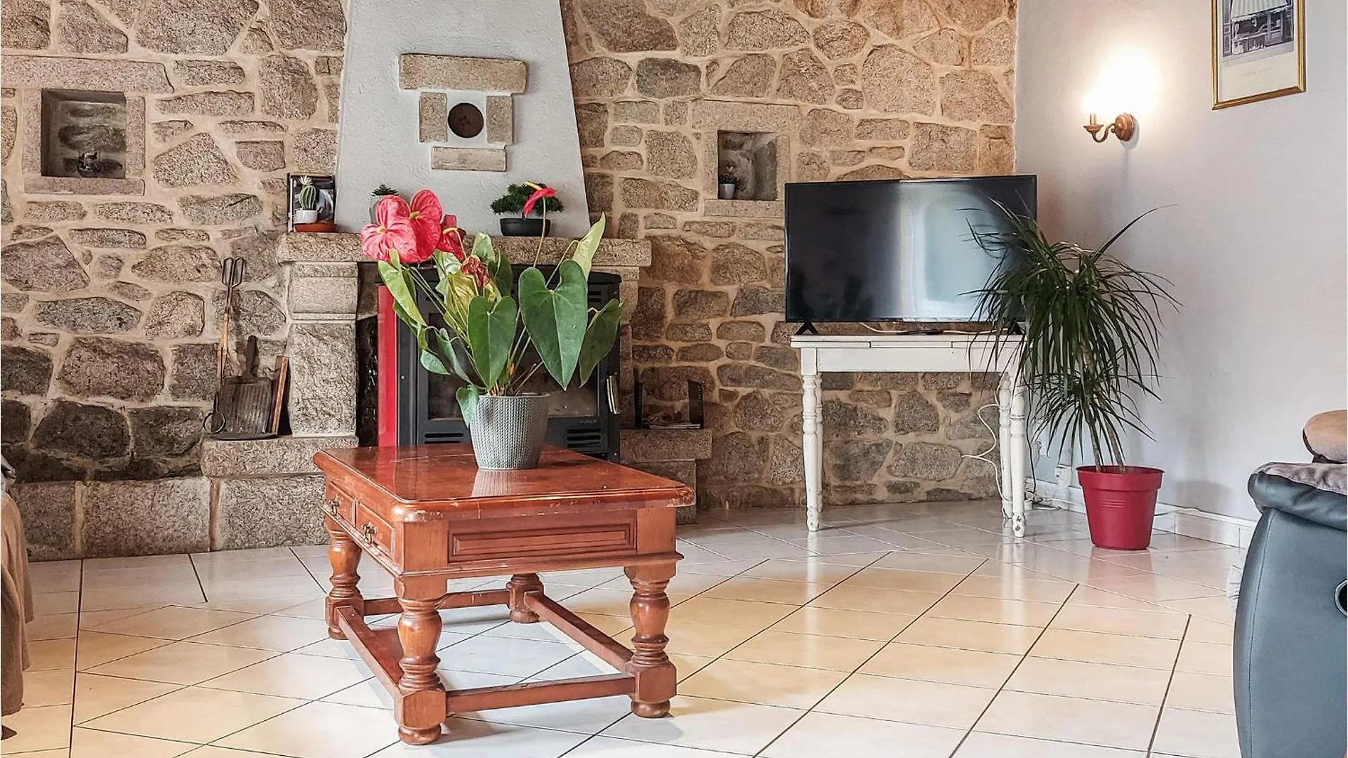 Amazing Home In Pluvigner With Wifi Semesterbostad